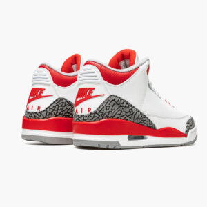 AIR JORDAN 3 RETRO OG „Fire Red 2022“