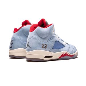 TROPHY ROOM X AIR JORDAN 5 RETRO ‚ICE BLUE‘