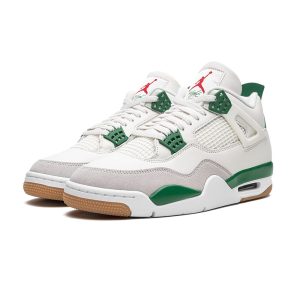 AIR JORDAN 4 RETRO SB „Pine Green“